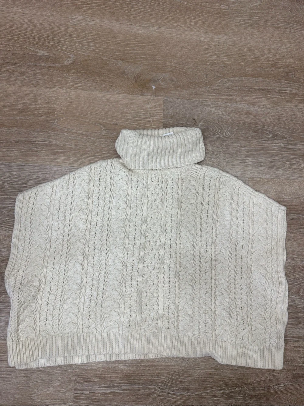 NWT GAP Kids Cable Knit Turtleneck Poncho Sweater Ivory Size L 10 140 cm Wool